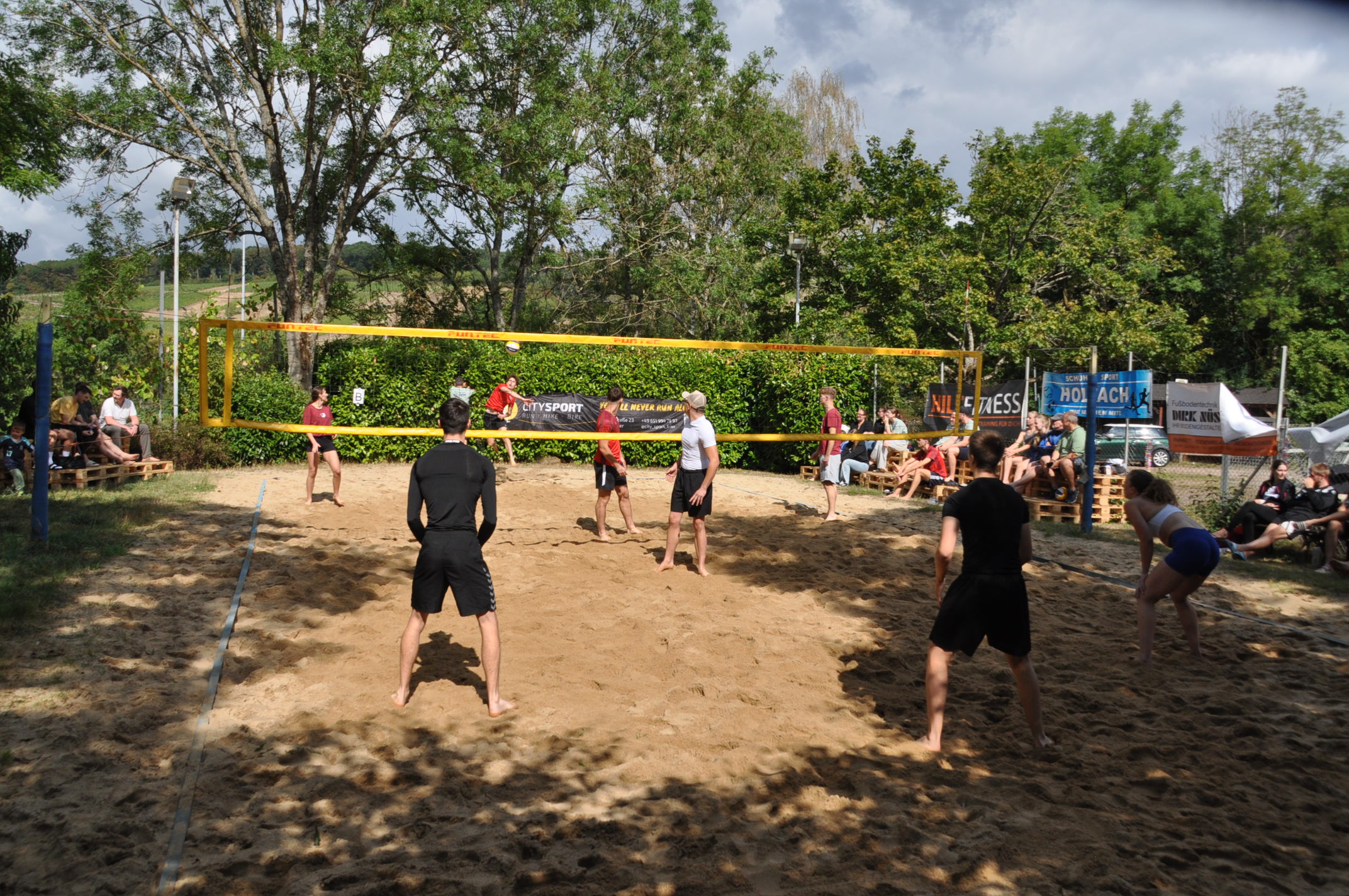 Beachvolleyball-Turnier: Die ersten Impressionen von heute
